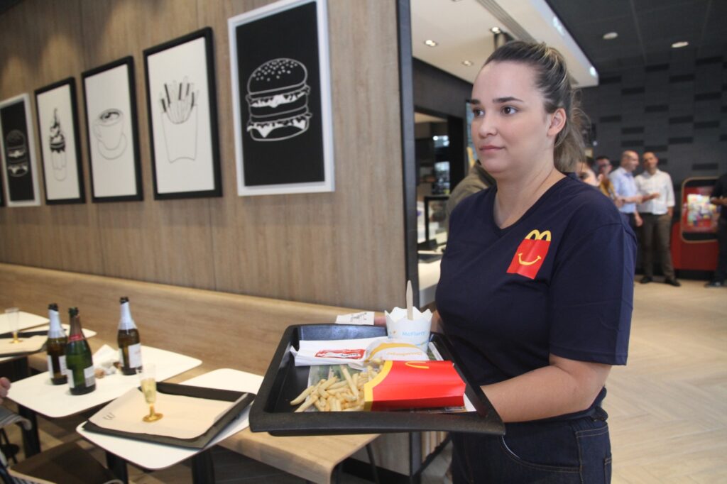 McDonalds abre un nuevo restaurante en San Vicente Somos L Alacantí