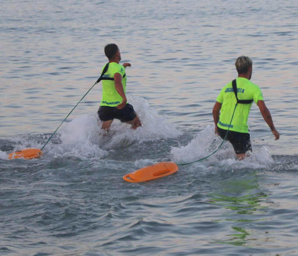 Socorristas en las playas de El Campello