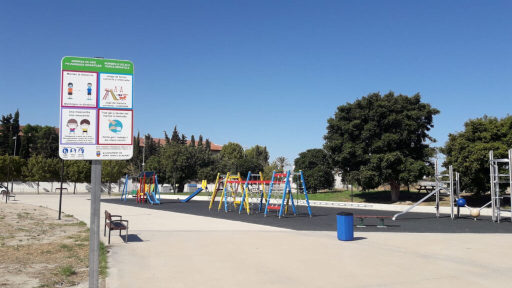 Cartelería en Parques Infantiles de Sant Joan