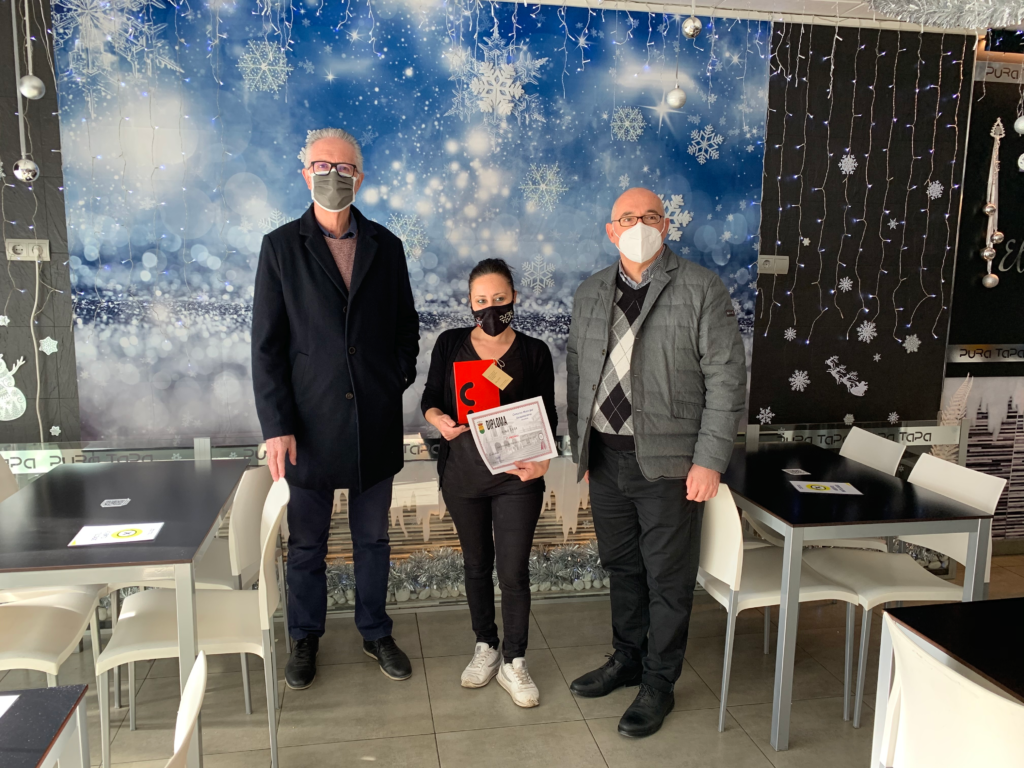 Pura Tapa (calle Cervantes), ha sido el comercio ganador en hostelería