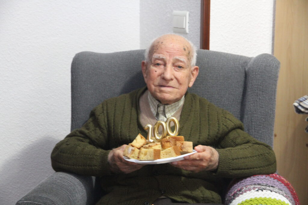 Nemesio Vaquero Sánchez cumplió 100 años el pasado 28 de febrero en Sant Joan d'Alacant