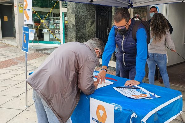 122001-RECOGIDA-FIRMAS-STOPLEYCELAÁ