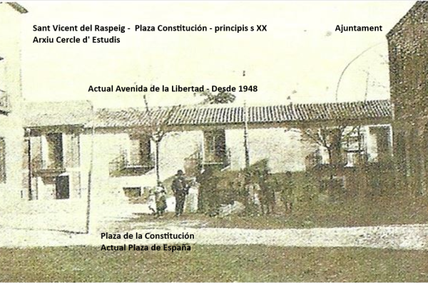 Casa-Abadia-a-la-esquerra-Plaza-de-la-Constitucion-Sant-Vicent-del-Raspeig-
