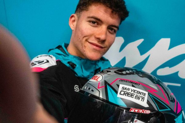 Dani-Holgado-con-casco-SVR