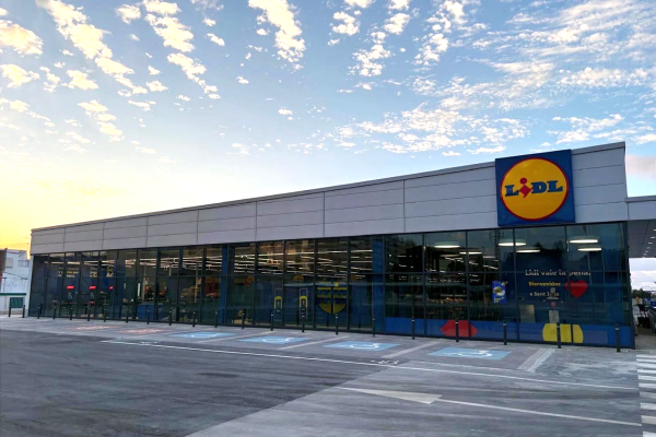 Foto_Lidl-inaugura-en-Sant-Joan-dAlacant-una-nueva-tienda-tras-invertir-57-ME-y-crear-12-nuevos-empleos