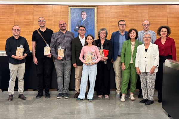 Imagen-de-los-galardonanos-en-los-Premis-9-dOctubre-de-2025