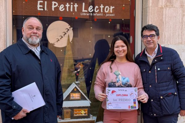 Imagen-entrega-de-premos-del-Concurso-de-Escaparatismo-Navideno-en-2024