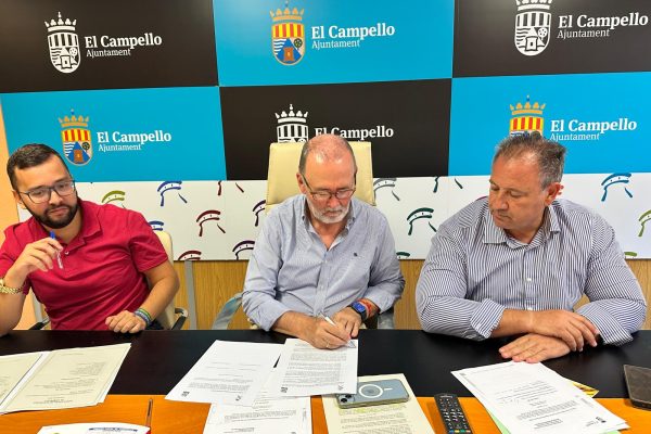 firma-del-convenio-por-parte-del-alcalde