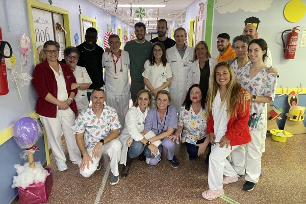 hercules-con-profesionales-de-Pediatria