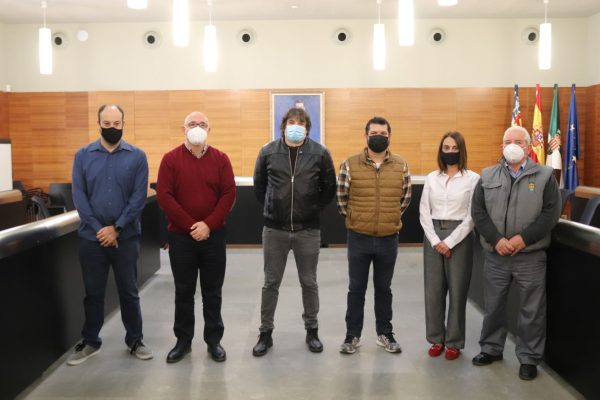 principal-dos-nuevos-ayudantes-de-oficios-varios-se-unen-a-la-brigada-de-mantenimiento_1-es