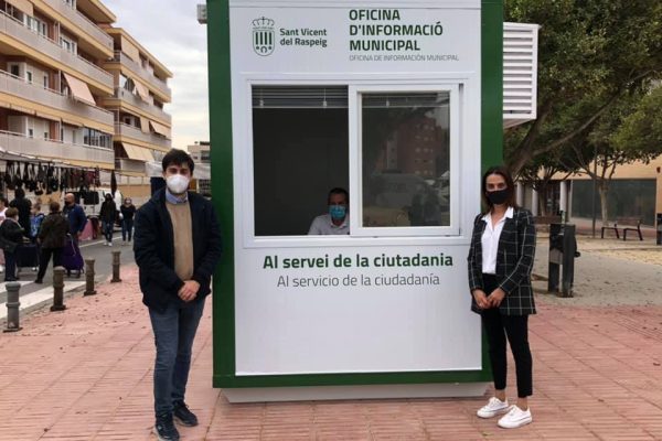 principal-el-ayuntamiento-instala-un-punto-de-informacion-para-la-ciudadania-en-el-mercadillo-de-los-sabados-es