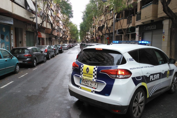 principal-la-policia-local-detiene-a-un-varon-por-agredir-a-su-pareja-es